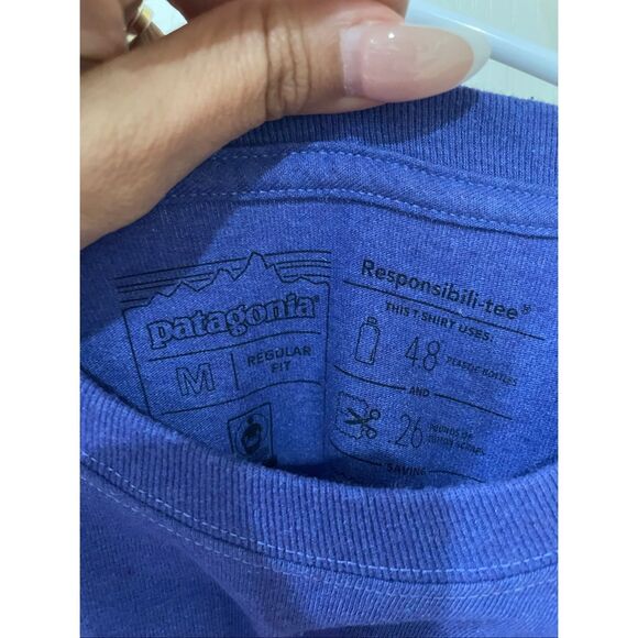 Patagonia Men’s Tee Size Medium - Picture 4 of 4
